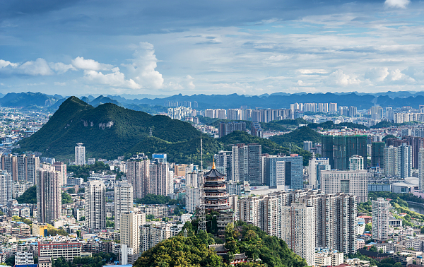 趙德明主持召開貴陽市委常委會和貴安新區黨工委擴大會議 傳達學習黨的十九屆五中全會精神