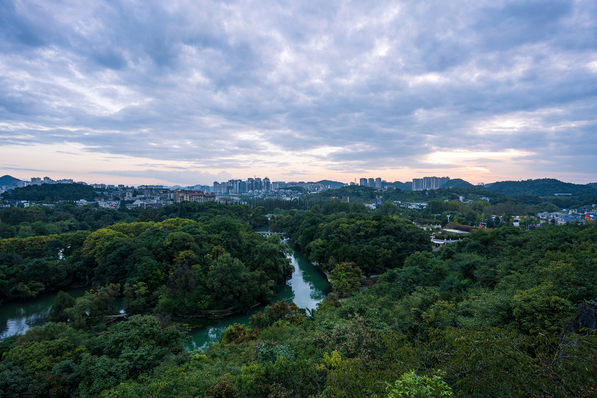 把“強省會”五年行動貫徹到貴安產業發展各項工作中丨訪貴安新區產業發展局局長楊祖敏