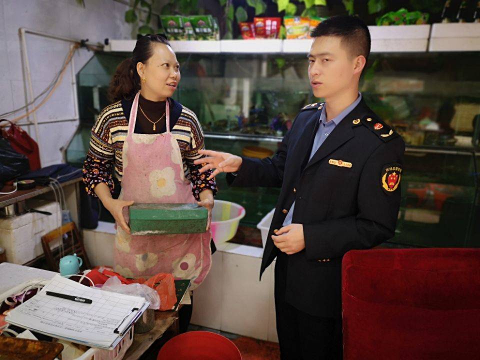 息烽縣市場監管局開展長江流域十年禁漁宣傳活動