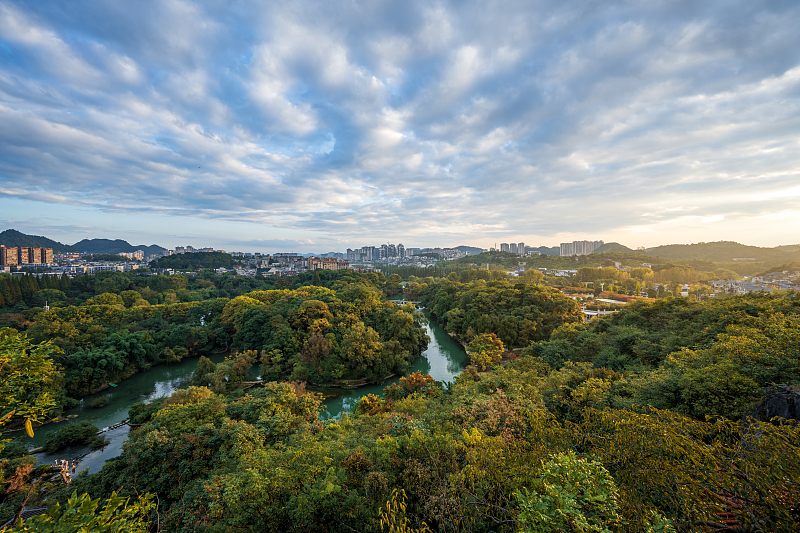 花溪區市場監督管理局開展食品相關產品生產企業專項檢查