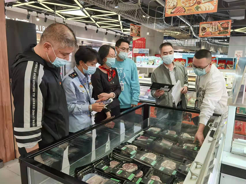 南明區市場監管局開展清明節前專項檢查