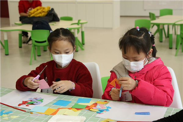 貴陽市少兒圖書館舉辦“節氣拚貼《春牛圖》”創意手工活動