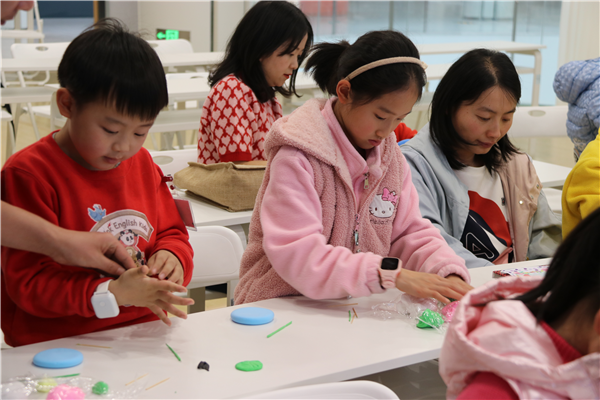 貴陽市少兒圖書館舉辦“善用更多幽默，保存更多快樂”活動