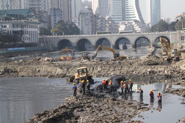 2013年10月24日的南明河。中國水環境集團供圖