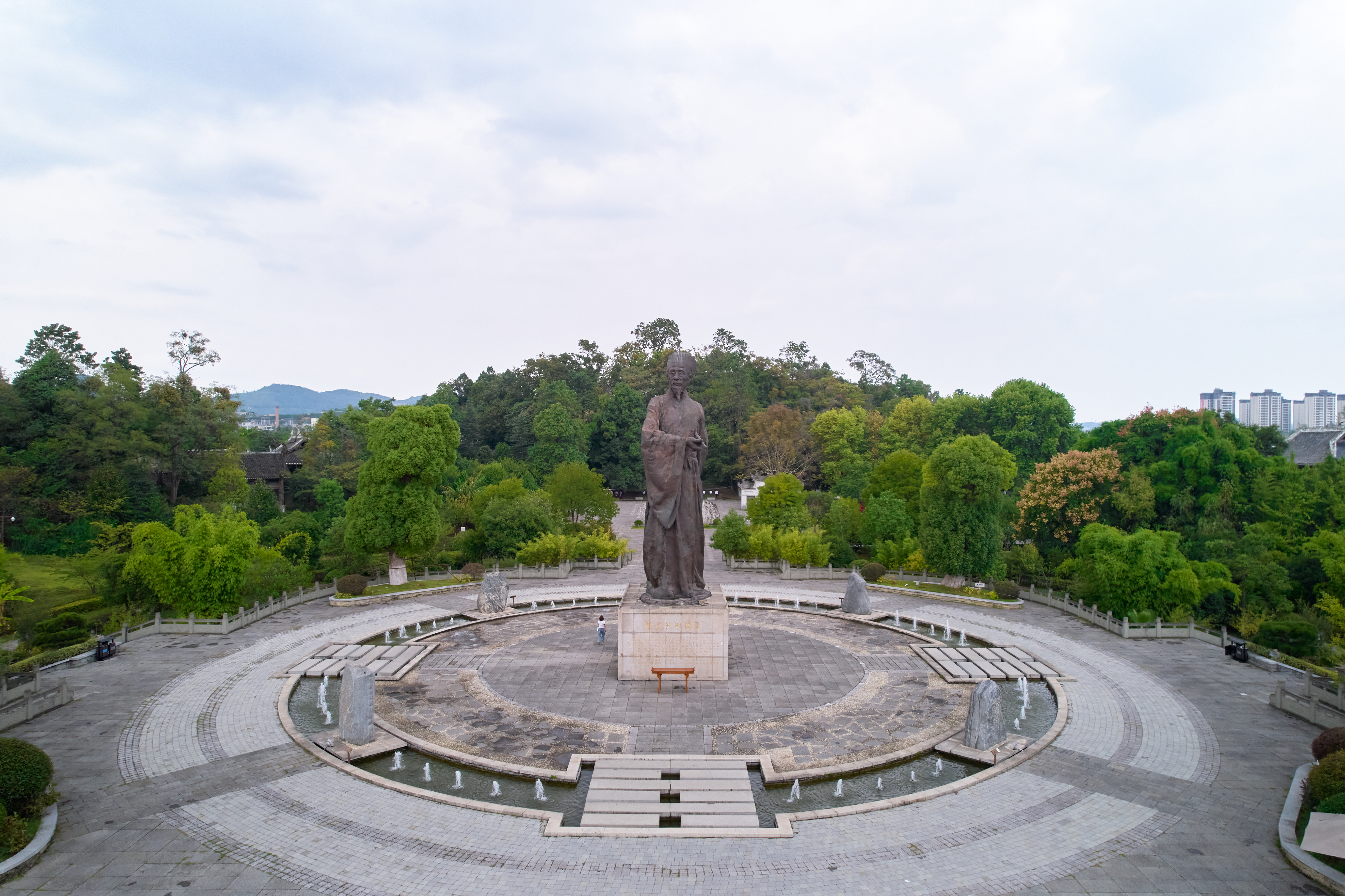 沉浸式體驗陽明文化 中國陽明文化園大型燈會激光秀明日開幕