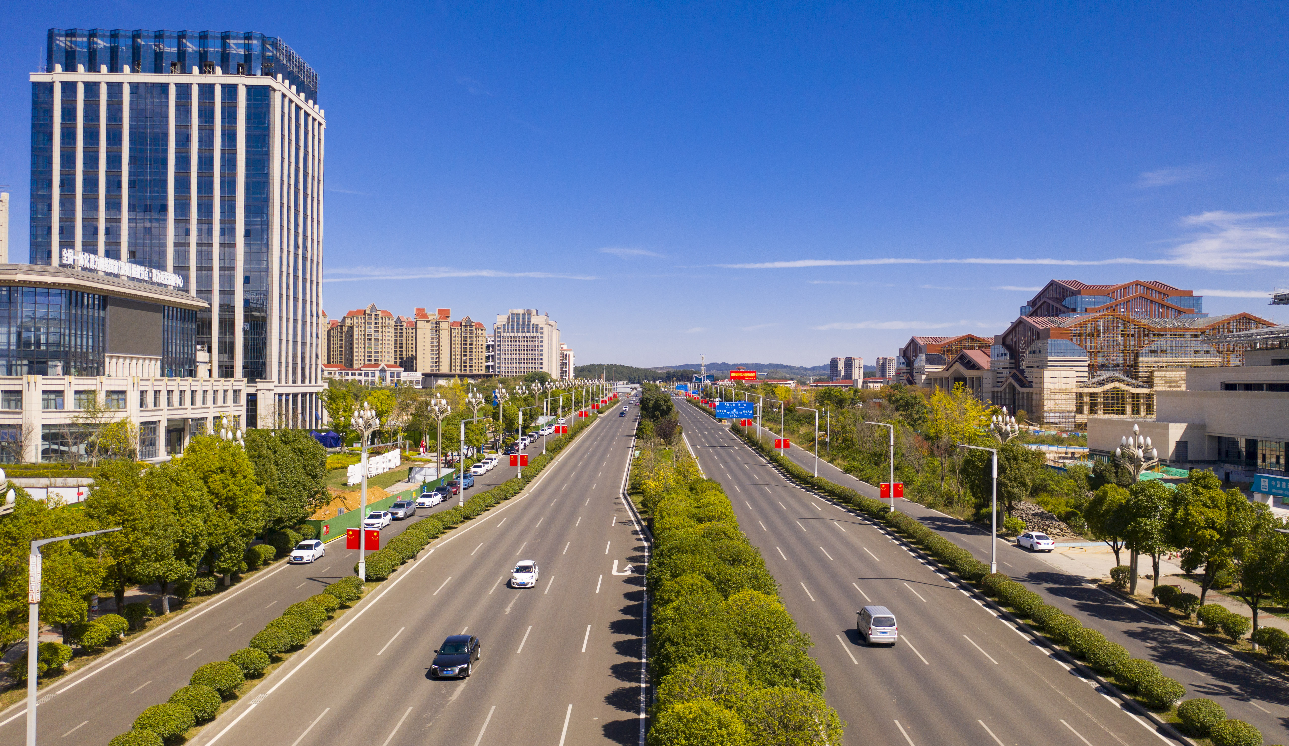 【學思想 強黨性 重實踐 建新功】2023年貴陽貴安校地企合作交流係列活動第三季度大數據專場活動舉辦