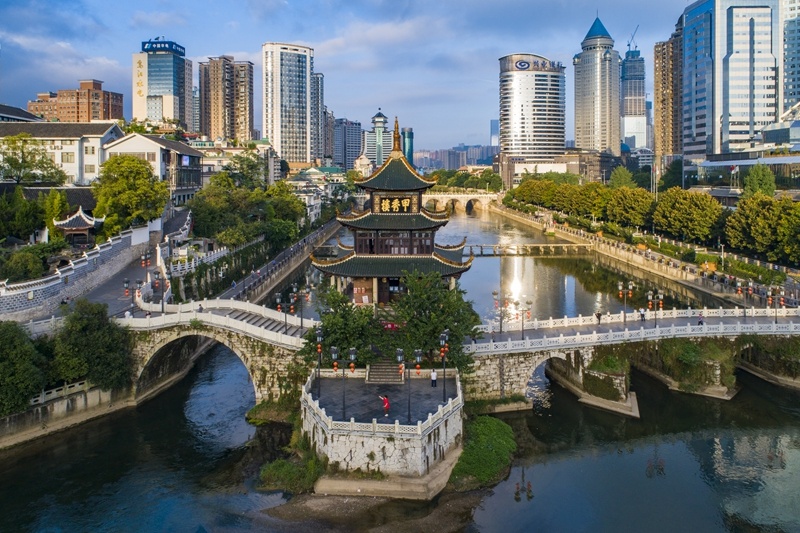 聶雪鬆赴開陽縣開展主題教育專題調研和“四下基層”工作