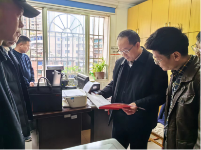 洪兵到雲岩區調研退役軍人工作