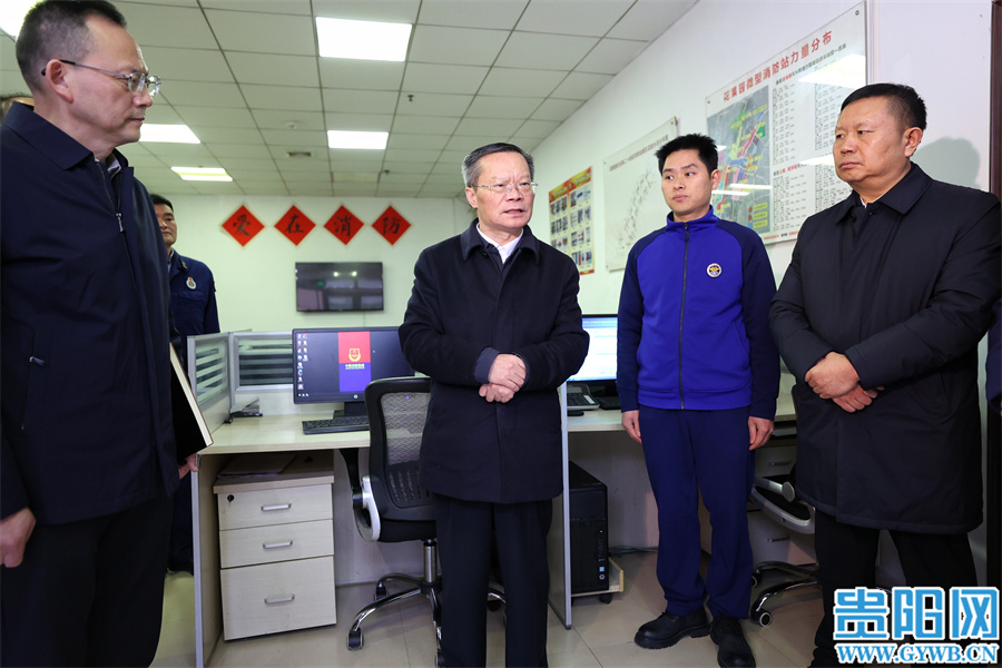 胡忠雄以“四不兩直”方式檢查督導安全生產工作