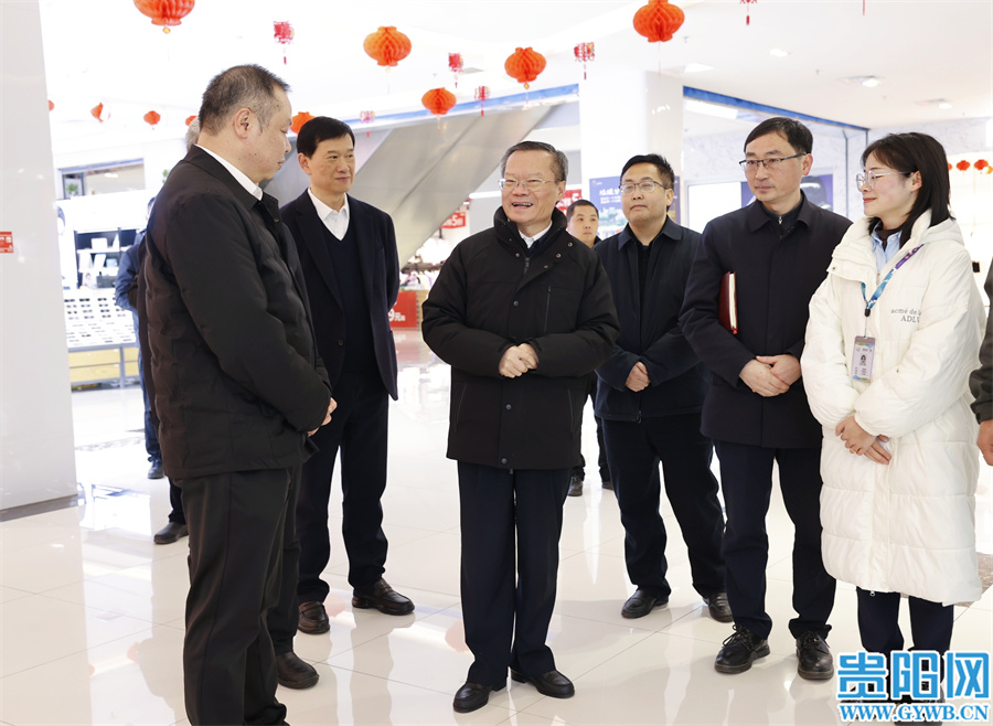 胡忠雄調研貴安新區“三城”建設並檢查安全生產工作