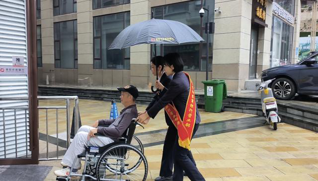 農商“心”服務|踐行適老“五心服務” 傳遞貴陽農商溫度