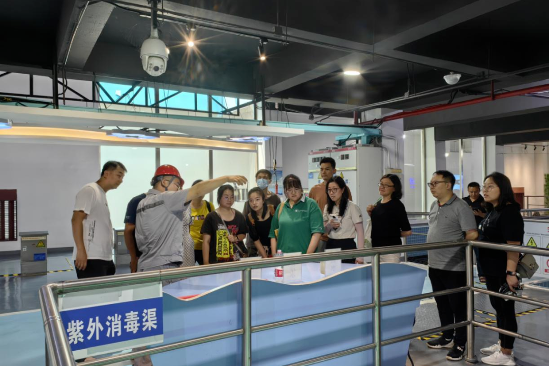 守好綠水青山 共建生態貴陽——市委宣傳部機關第五支部與市環境信息中心黨支部開展聯學聯建主題黨日活動