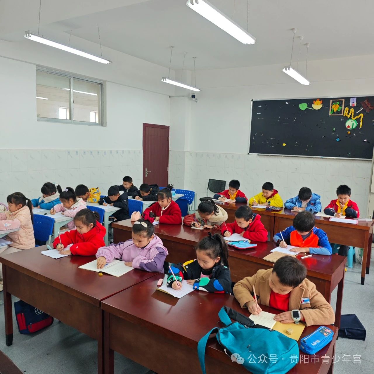 1741139186064091152.jpg 2323e0a95eec290bb52ec19b65e6fbd5.jpg